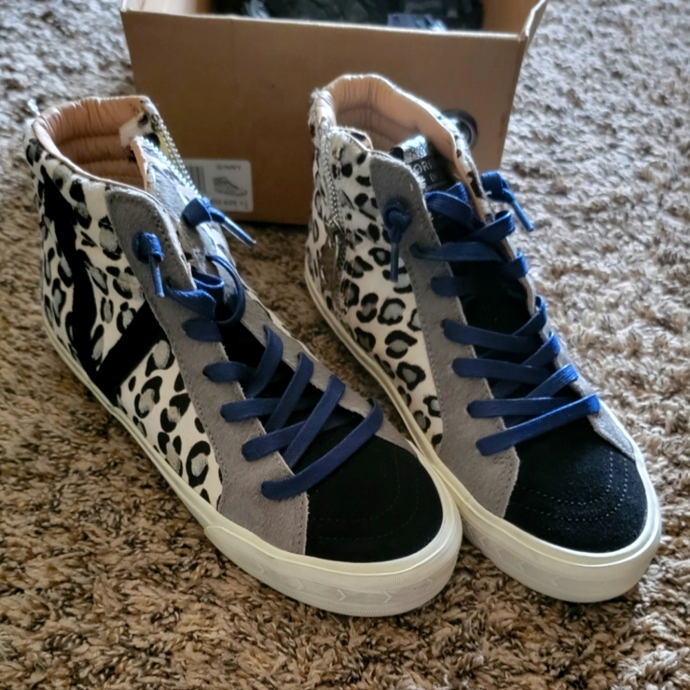 Vintage havana high top size 5 sneakers